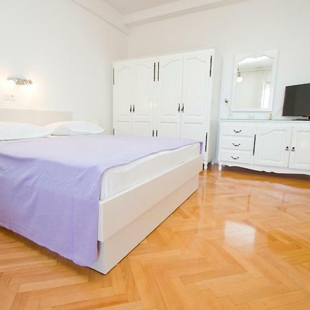 Apartmani Marija Cizmic Makarska Exteriör bild